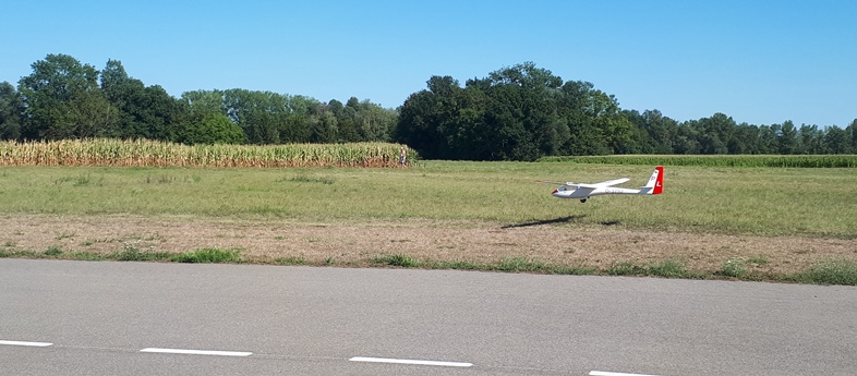 ASW15B presque posé.jpg