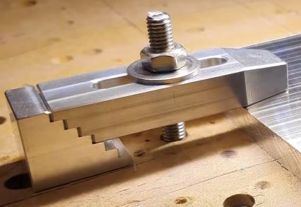 fixation CNC 2.JPG