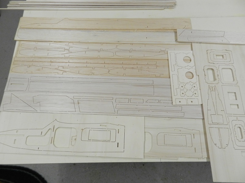avion ecole decoupé.jpg