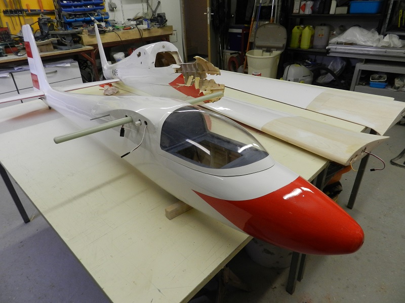 KA6 fin reparation aile et nouveau fuselage.jpg