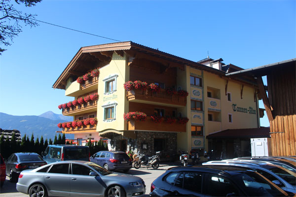 11_site3_hotel.jpg
