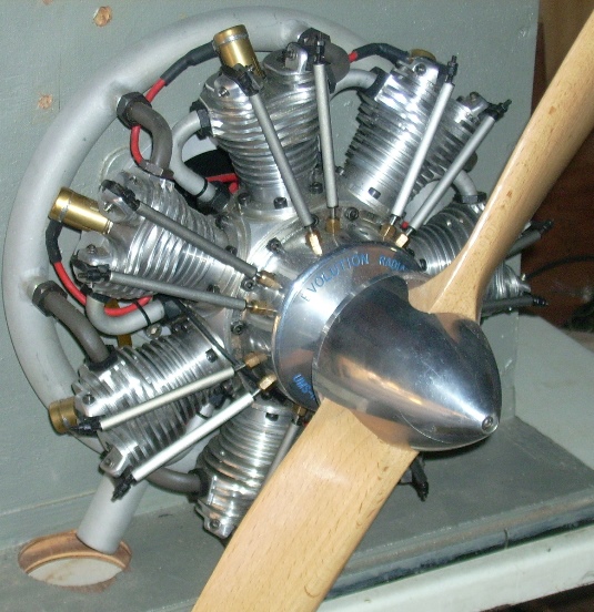 moteur evolution 7 cylindres 2 .JPG