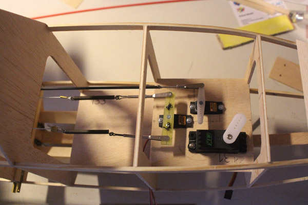 66_support_servos.jpg