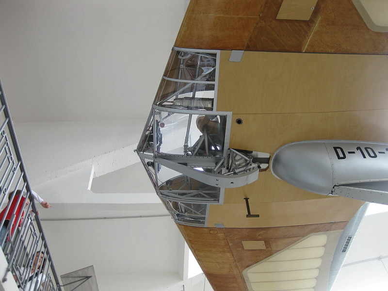a5944104-80-Klein110430 Flugwerft 004.jpg