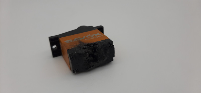 servos gaz.jpg